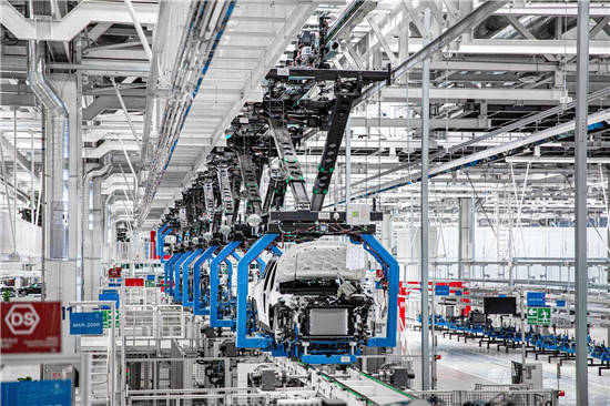 走進全新EQE的誕生地，感受奔馳“全面電動”的加速度